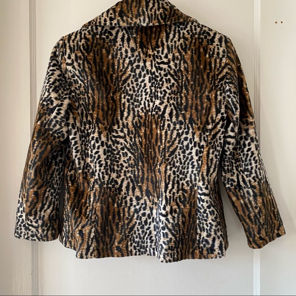 Cheetah Leopard Fitted Faux Fur Jacket NWOT - Picture 2 of 7